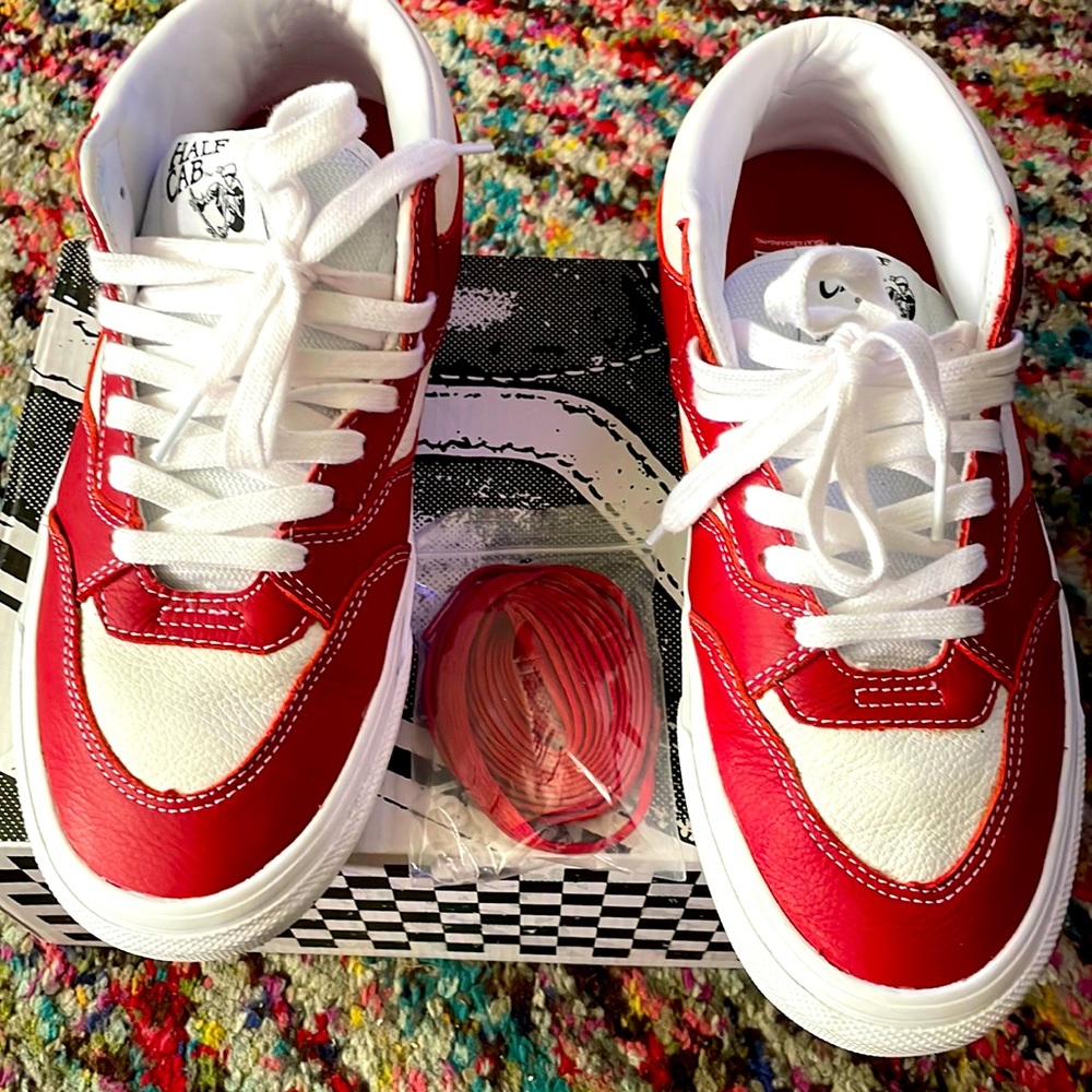 Vans: Men Skate Half Cab sz 9